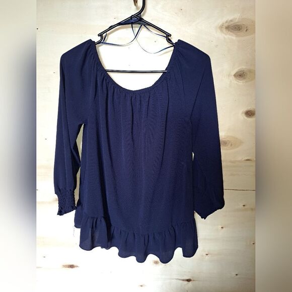 Lily White Blouse - Picture 7 of 9